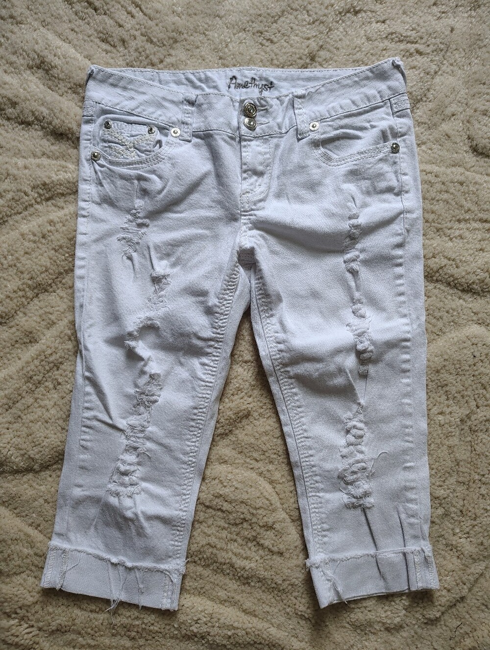 ☀️5/$25☀ Amethyst Jeans Juniors Size 9 White Distressed Cuffed Ankle Capris
